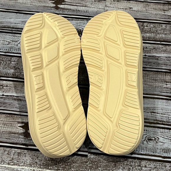 🆕 Recovery Slides / Sandals Size 10 Women / 8 Men’s in Beige Comfy - Picture 13 of 15